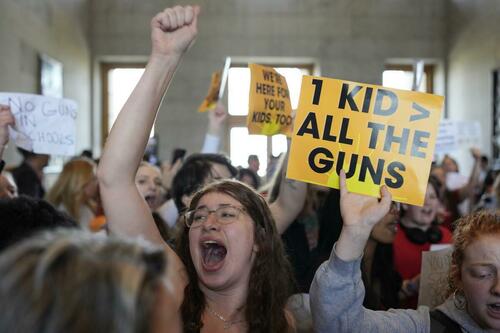 Tennessee Republicans Pass Law Allowing Teachers To Be Armed – Democrats Cry “Fascism” | ZeroHedge